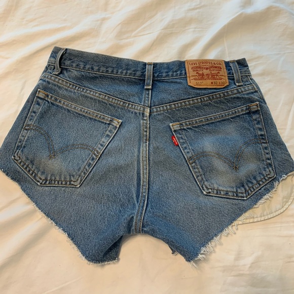 LEVIS SHORTS - Picture 2 of 4